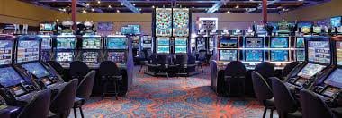Ceme Online card game interface on panen77 slot showing hand cards and betting controls on mobile